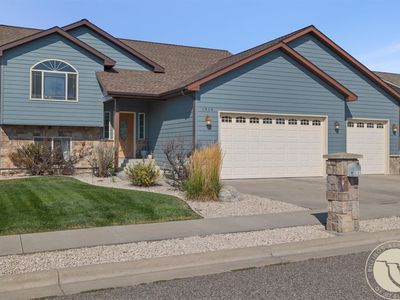 1914 Edge Stone St