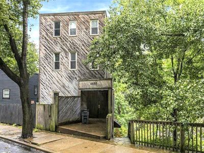 1685 Perrysville Ave