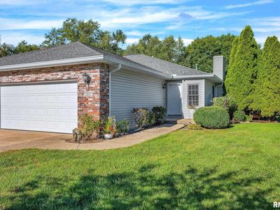 2407 Lakeshore Dr