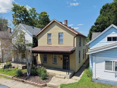 524 W 4th St