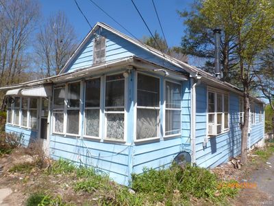 15 Davis Lane