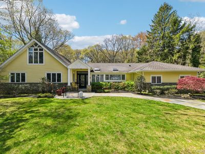 27 Treeview Drive
