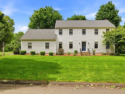 2 Christopher Cir