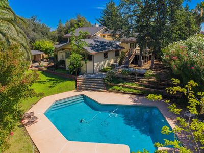 3350 Mountain Oak Dr