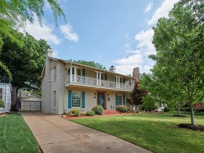 527 NW 38th St