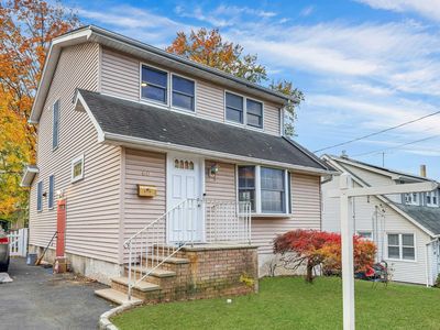60 Chestnut Ave