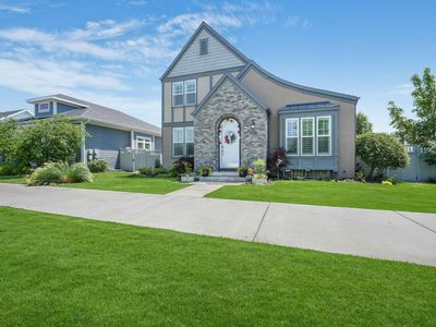 10617 S Split Rock Dr