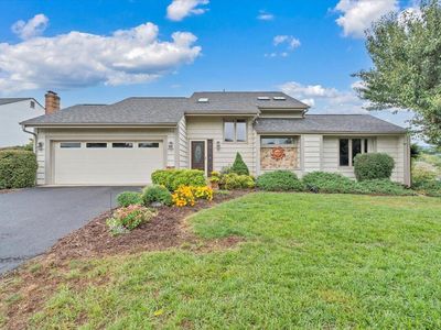 5547 Winesap Dr