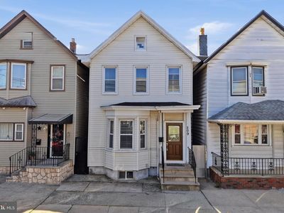 209 Hamilton St