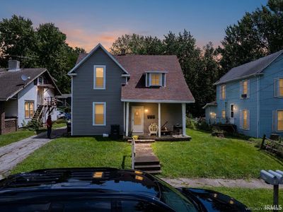 1112-1114 N Elm St