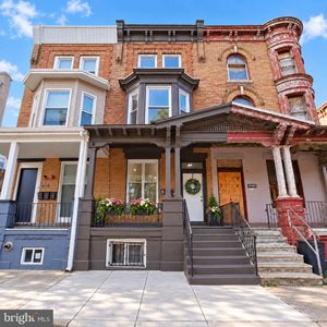 2810 W Oxford St