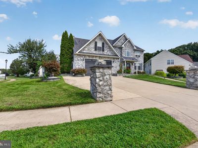 1 Foxfield Ct