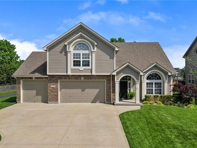 2209 NE Wyndham Dr