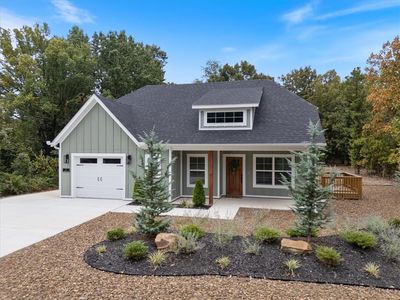 2 Latheron Ln