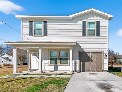 2516 Boss St