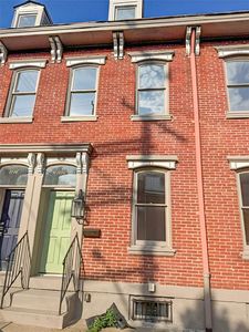 1114 Arch St