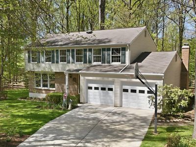 2424 Freetown Dr
