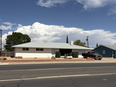 413 S Navajo Dr