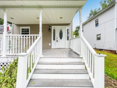 28 Wells Ave