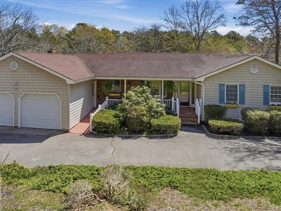 18 Beaver Lane W