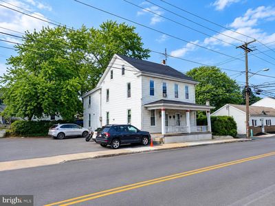 37-39 E Willow St