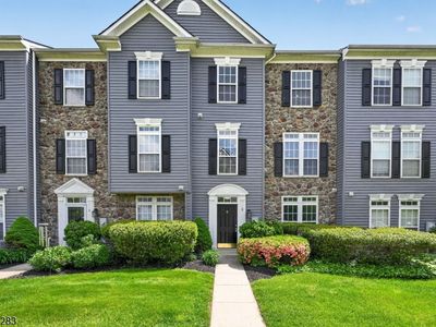 3 Swan Ct