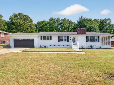 208 Laurel Dr
