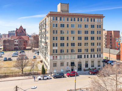 2915 John R St #503