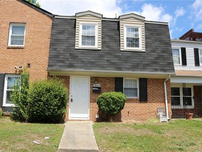 5844 E Hastings Arch
