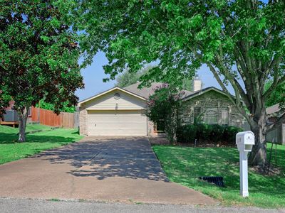 319 Leisure Ln