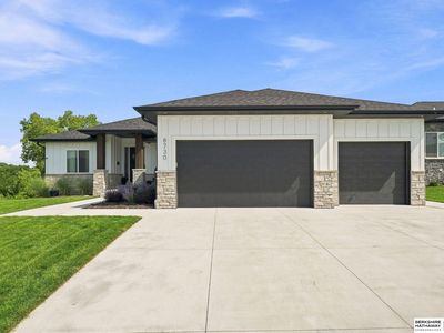 8730 Dragonfly Ln