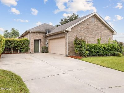 1333 Dulles Dr