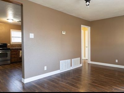 2926 Featherston Ave