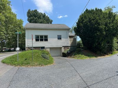 557 S River Rd