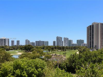 20400 W Country Club Dr APT 605