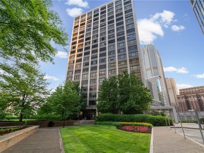 112 Washington Pl APT 18J