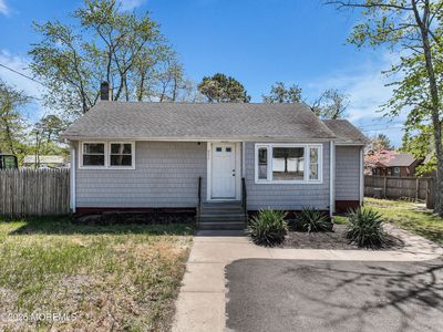 838 Maple Avenue