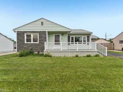 590 Bell Ave