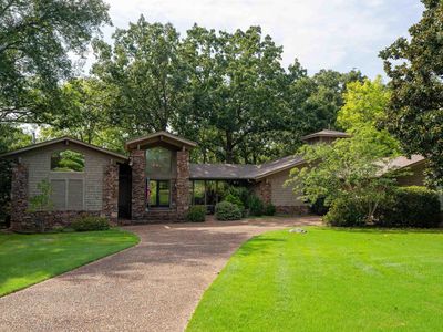 505 Golf Dr