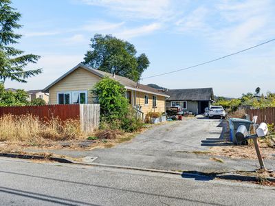 814 Aston Ave