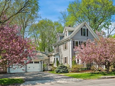 20 Maple St