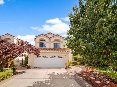 272 Edgewater Dr