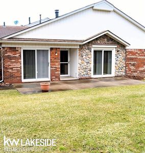 45297 Universal Ct