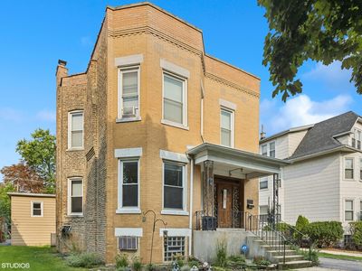 4420 N Kostner Ave