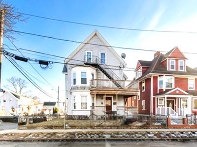 16 Salem St