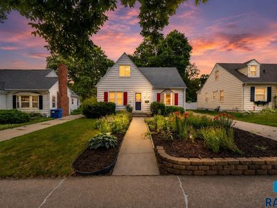 Property at 910 S 3rd Ave, Sioux Falls, SD