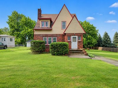 285 NW Aurora Ave