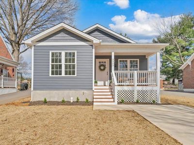 3323 Collingwood St NE