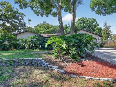 Property at 2713 Willow Oaks Dr, Valrico, FL