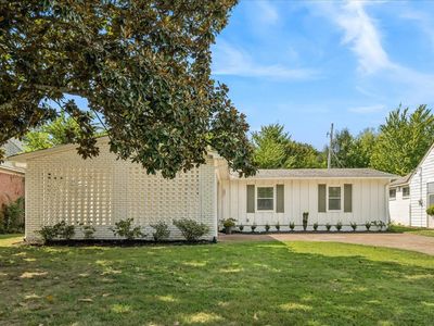 261 N Yates Rd